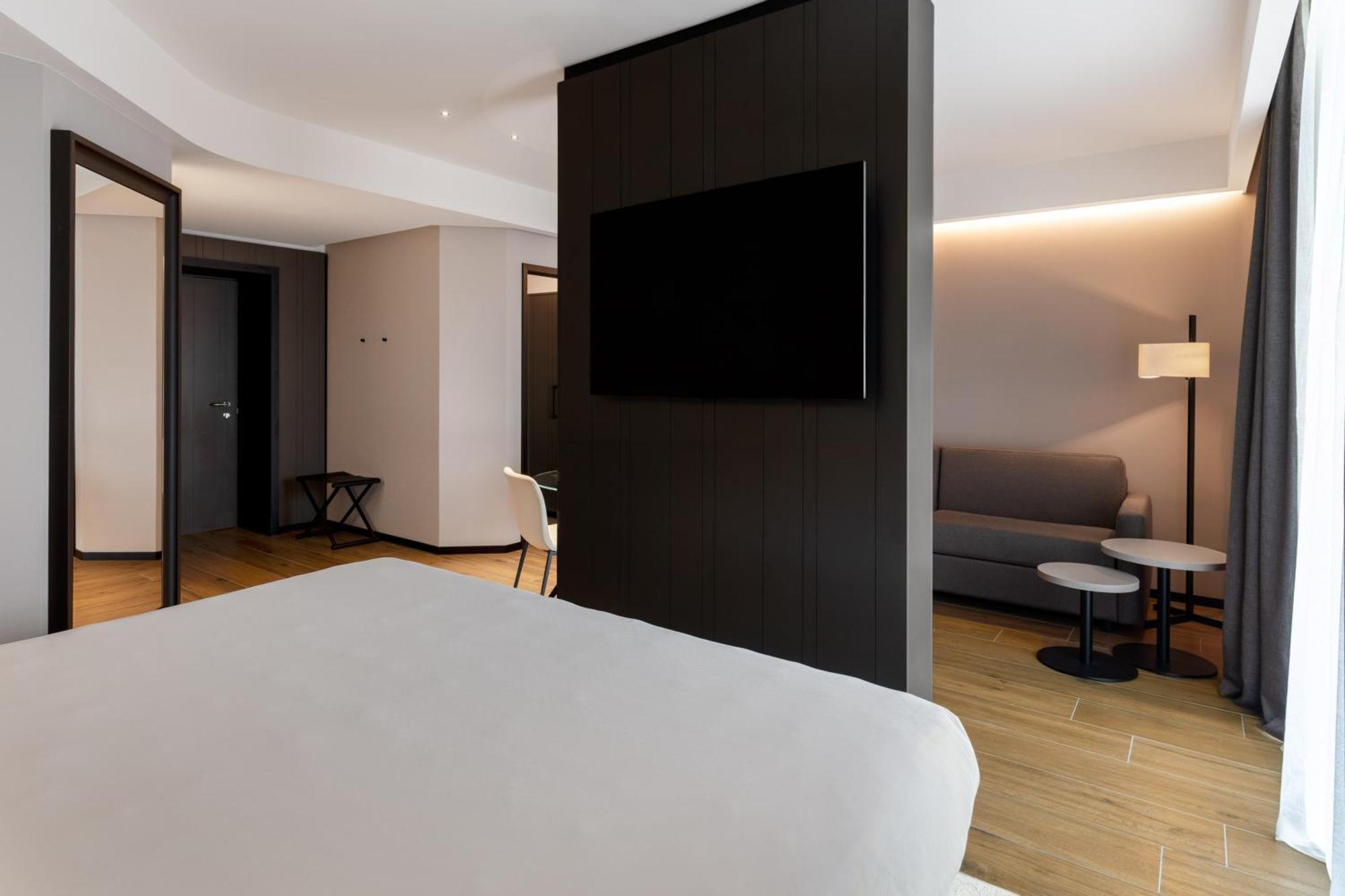 Radisson Blu Hotel, Bergamo Choruslife ภายนอก รูปภาพ
