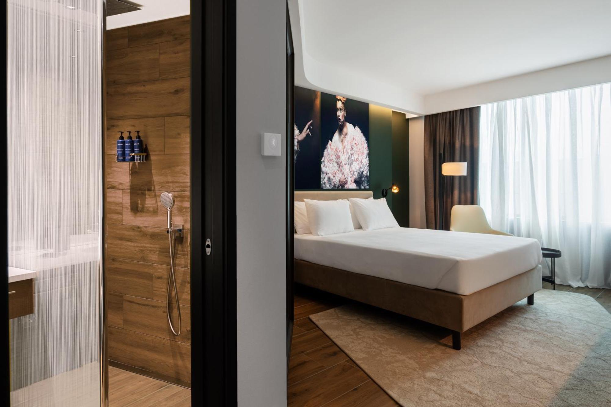 Radisson Blu Hotel, Bergamo Choruslife ภายนอก รูปภาพ