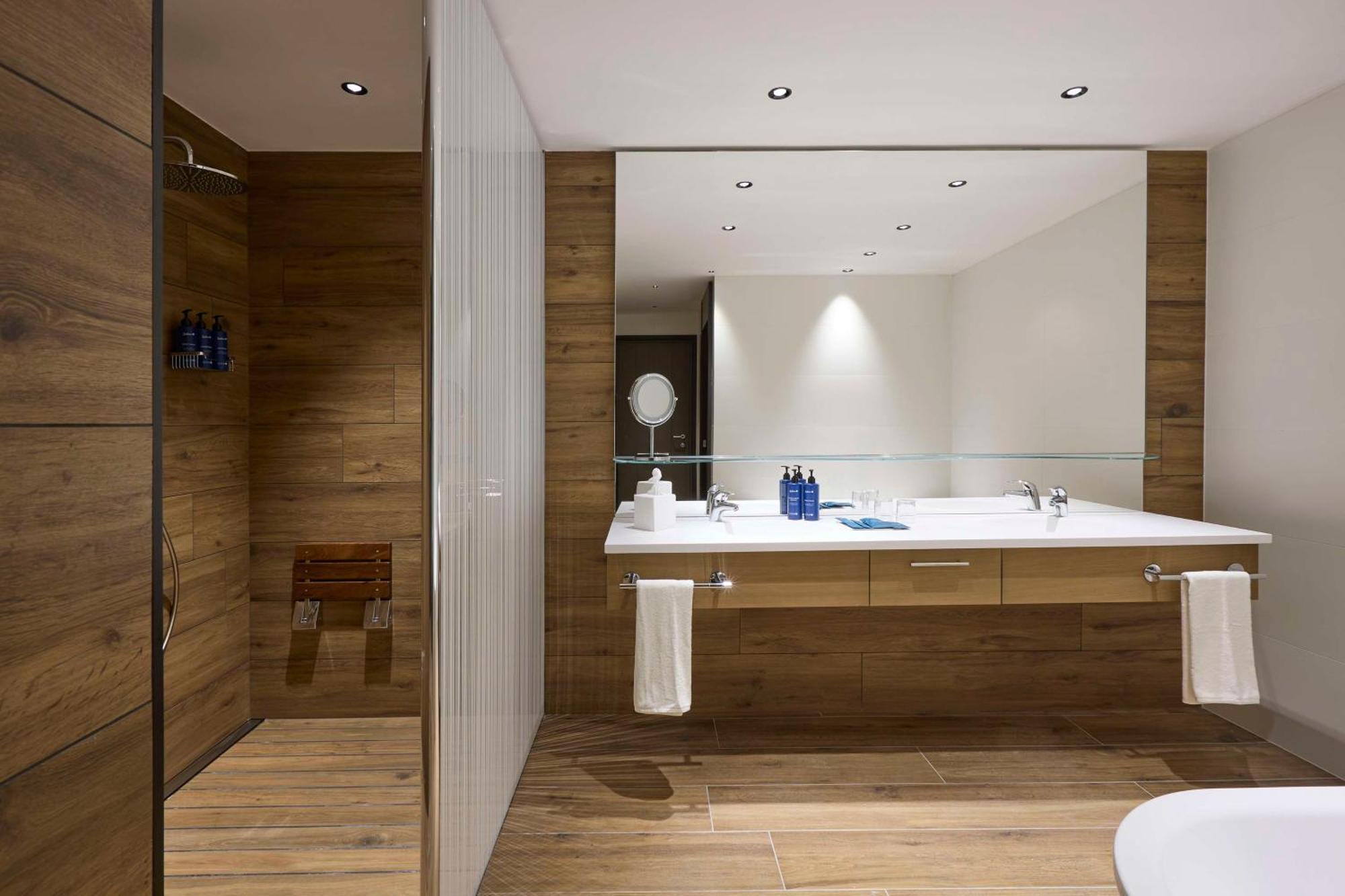 Radisson Blu Hotel, Bergamo Choruslife ภายนอก รูปภาพ