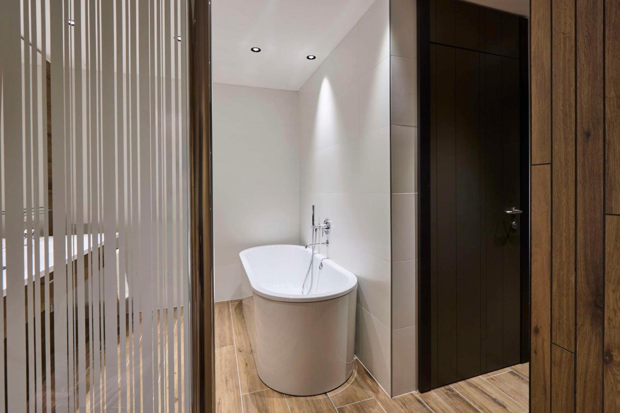 Radisson Blu Hotel, Bergamo Choruslife ภายนอก รูปภาพ